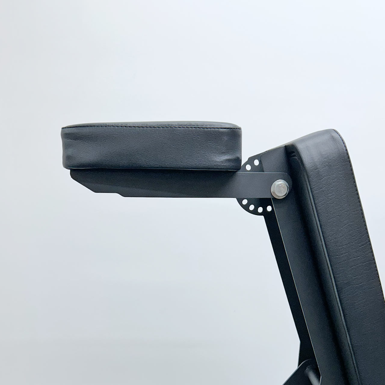 Locking Headrest for Stable Upper-Body Support